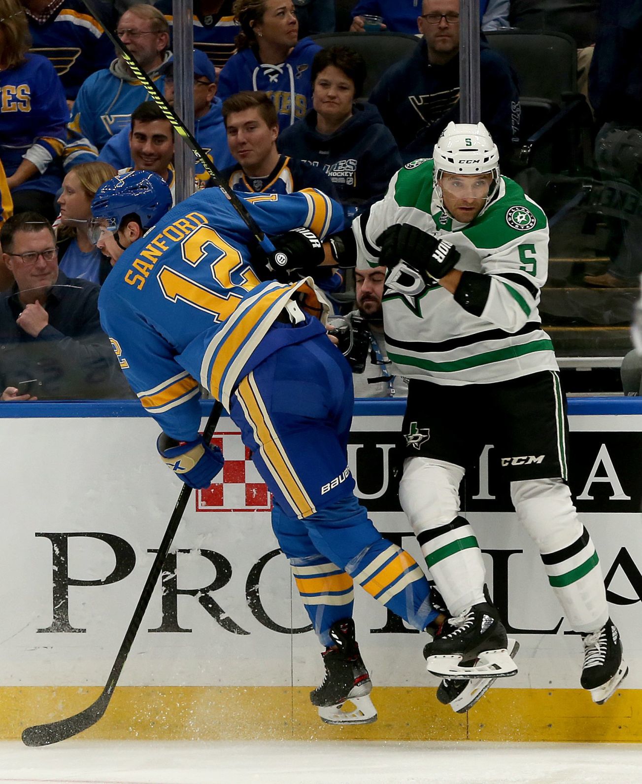 Blues host Stars